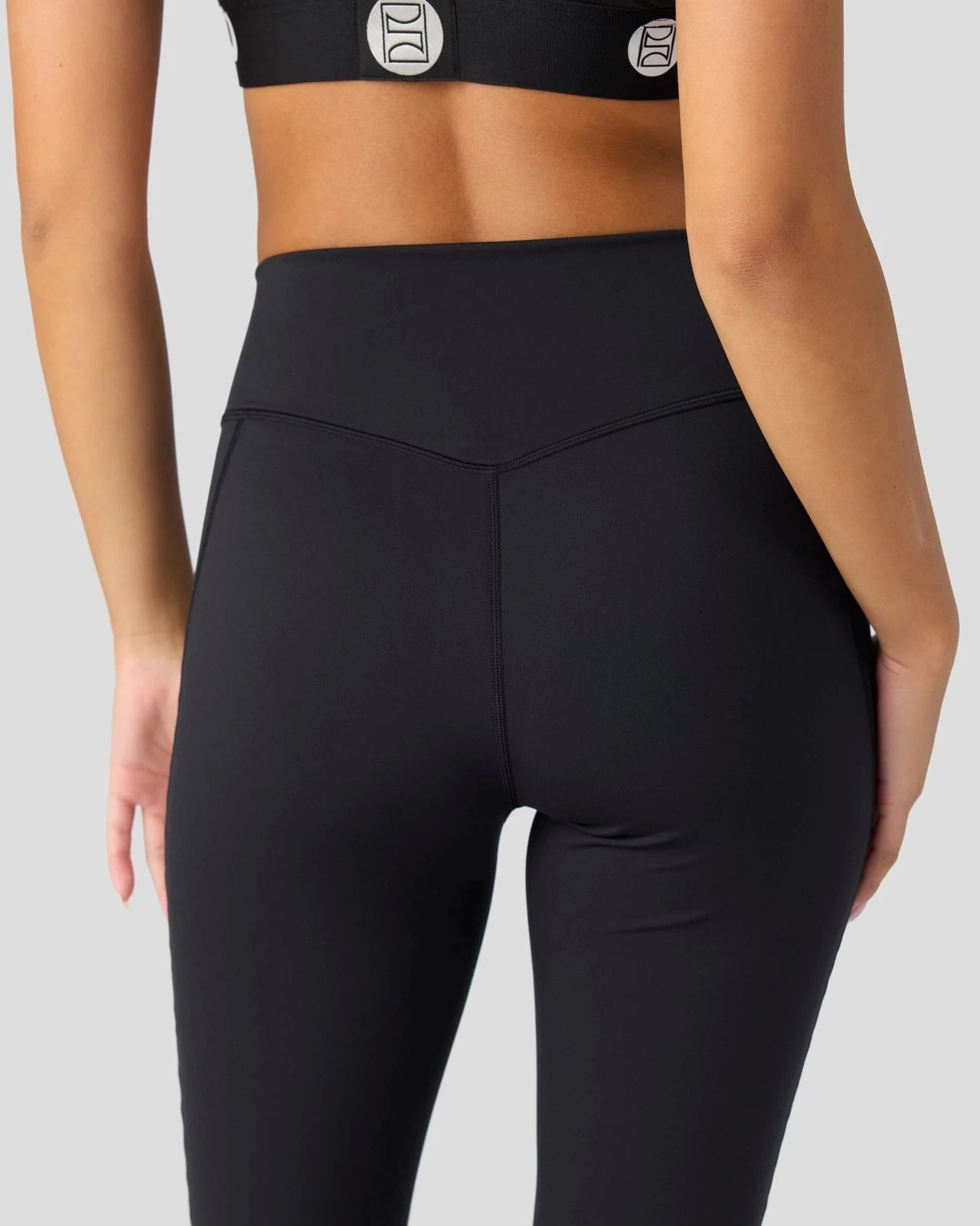 ProLuxe - Black - Image 5